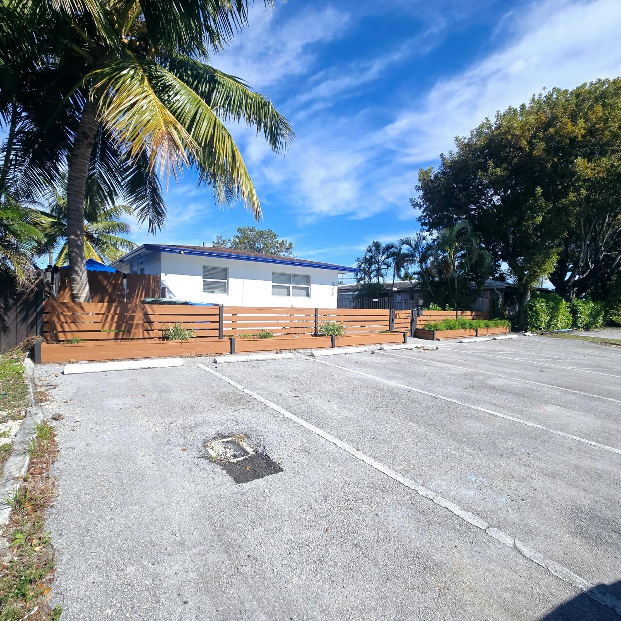 Coastal Haven: Family-Friendly House with Pool Near Beaches Fort Lauderdale Exterior photo