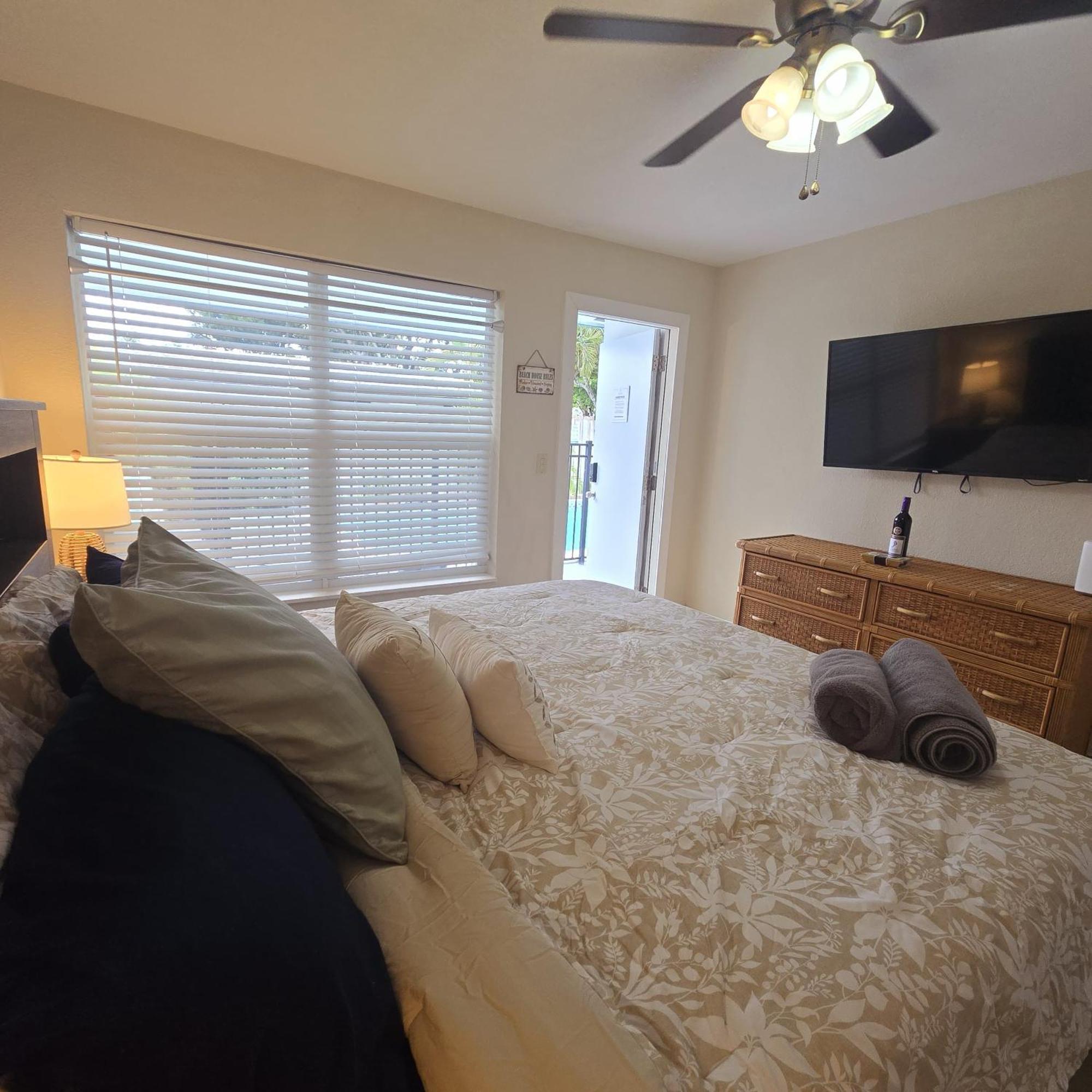 Coastal Haven: Family-Friendly House with Pool Near Beaches Fort Lauderdale Exterior photo
