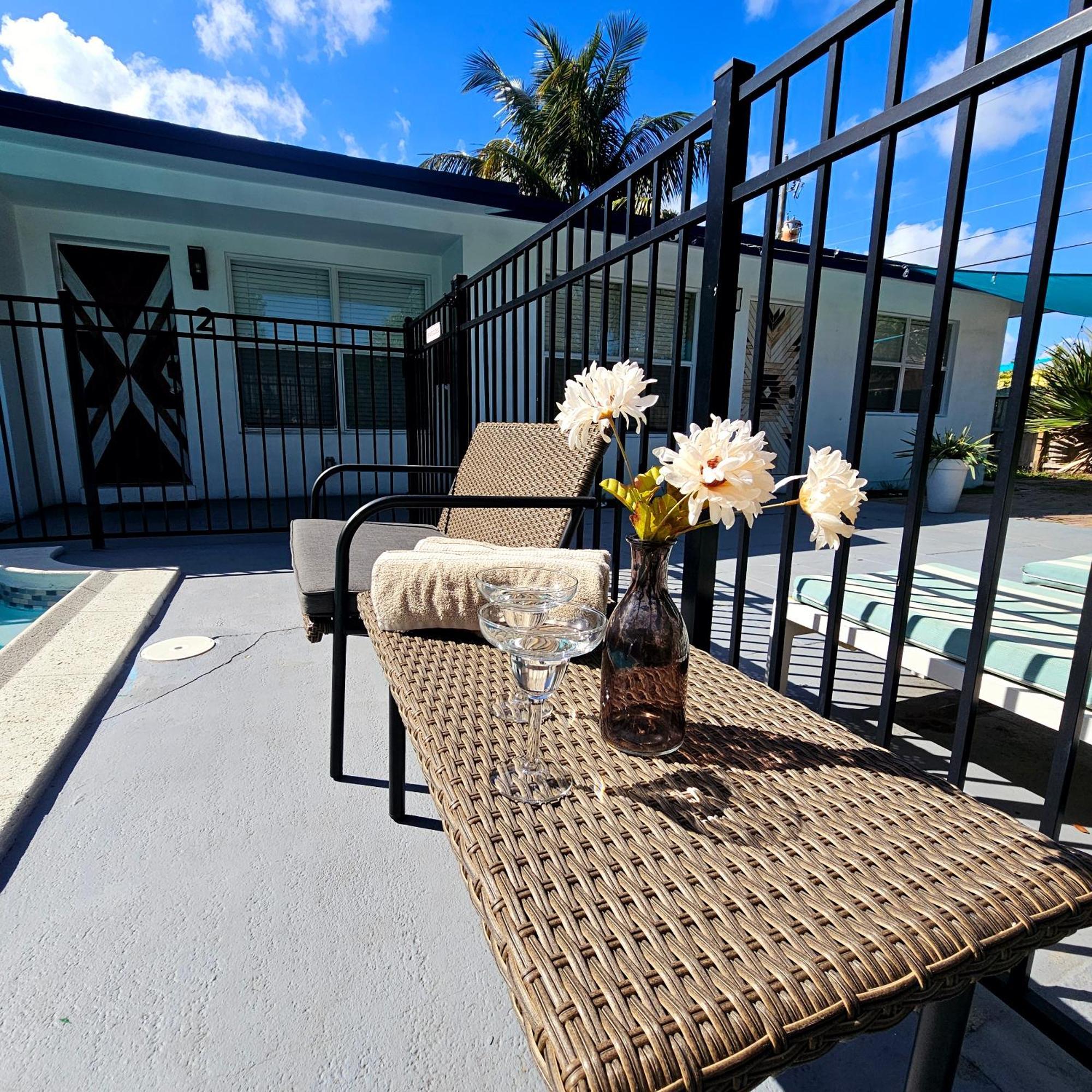 Coastal Haven: Family-Friendly House with Pool Near Beaches Fort Lauderdale Exterior photo